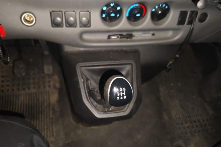 Used JMC Transit 2017 2.8T Commercial Version Long Wheelbase Mid-Roof 6/7/8-Seater JX493 Gear Lever