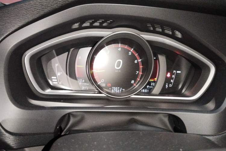 Used Volvo V40 2016 T3 Zhiyi Edition