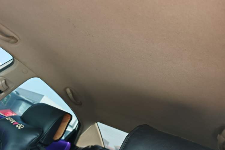 Used Kia K2 2012 Sedan 1.4L MT GLS Commemorative Edition Headliner