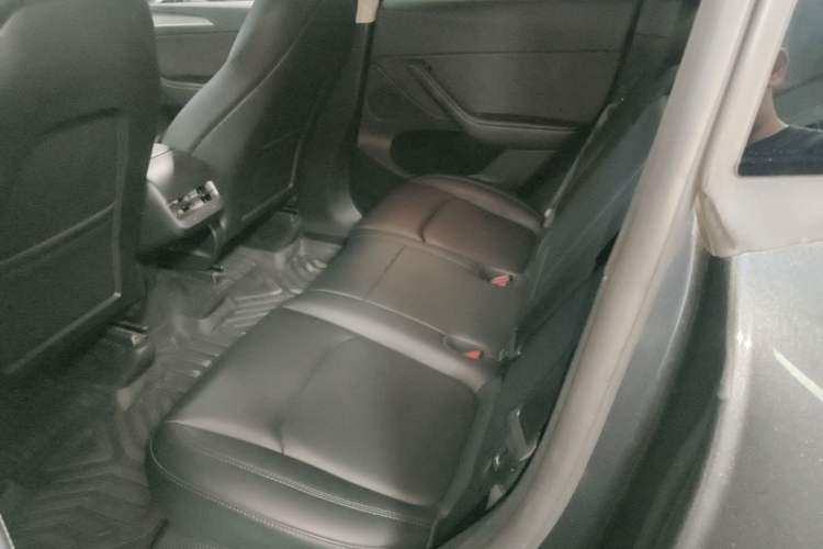 Used Tesla Model Y 2024 Long-Range All-Wheel-Drive Version