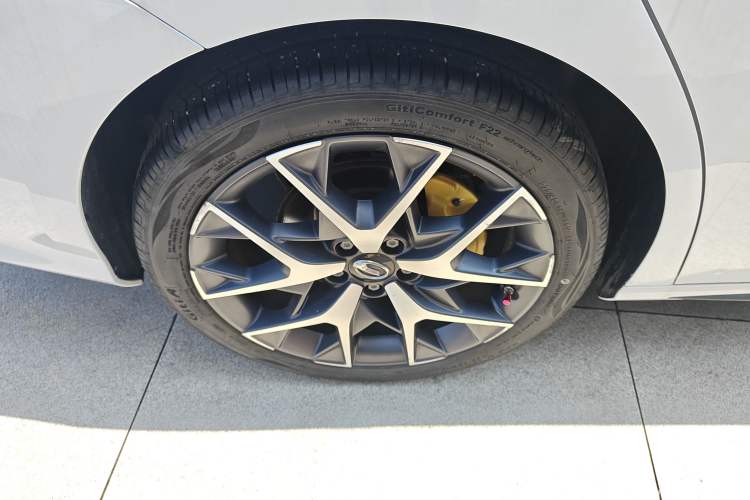 Used GAC Trumpchi EMPOW 2021 270T DCT J15 Version Right Rear Wheel Hub