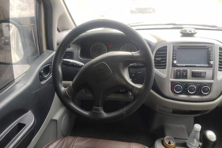 Used FORTHING Lingzhi 2015 M3 1.6L 7-Seater Comfort Model