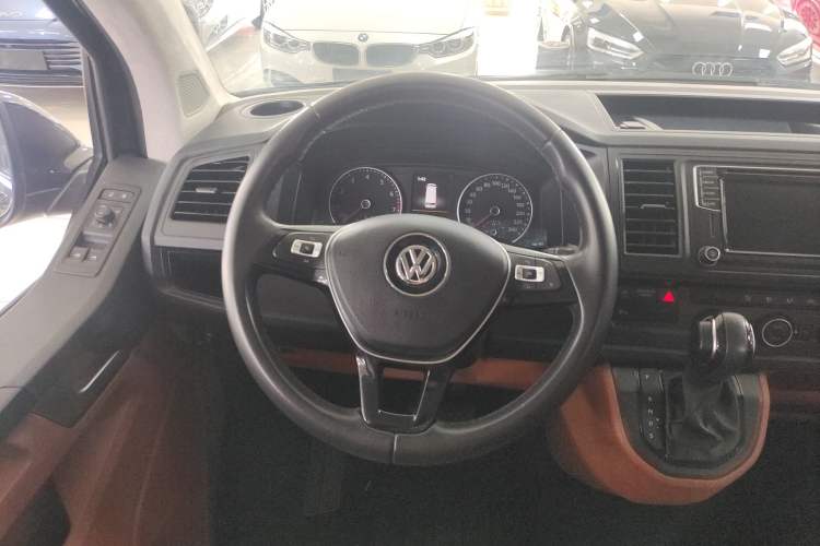Used Volkswagen Caravelle 2018 2.0 TSI 4x4 Comfort Edition 7 Seats Steering Wheel