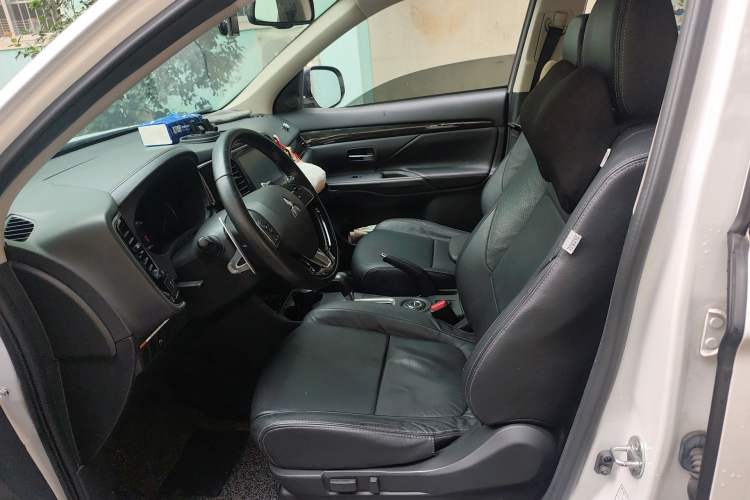 Used Mitsubishi Outlander 2016 2.4L 4x4 Elite Edition 5 Seats