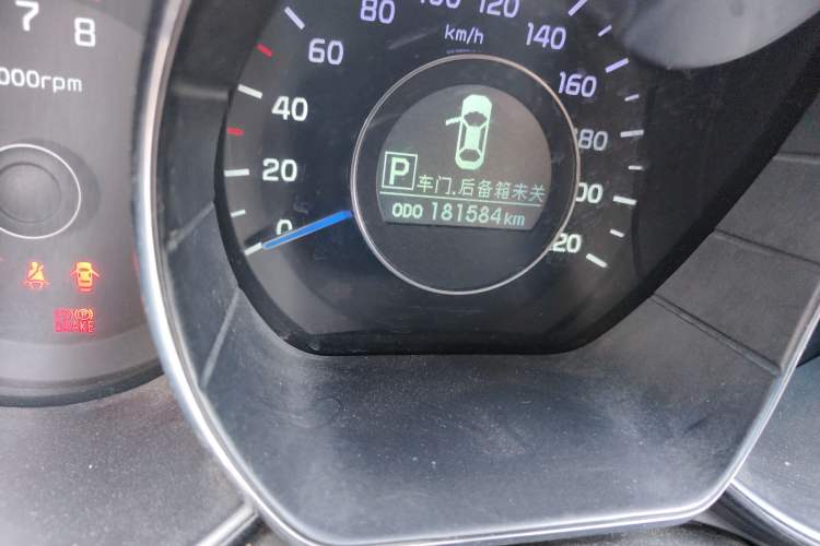 Used Kia K2 2012 Sedan 1.6L Automatic Transmission Premium Commemorative Edition
