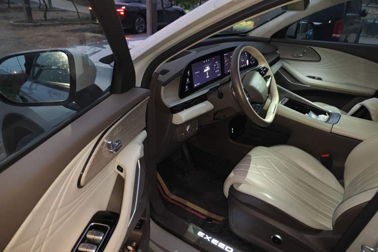 Used EXEED Stellar C-DM 2024 1.5T Ultra-Long Range Max
