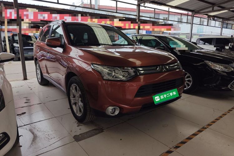 Used Mitsubishi Outlander 2013 2.4L 4x4 Luxury Navigation Edition 5 Seats