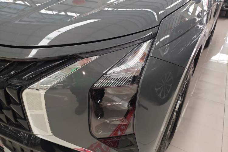 Used Hyundai ix35 2023 Musso 2.0L Deluxe Edition DLX
