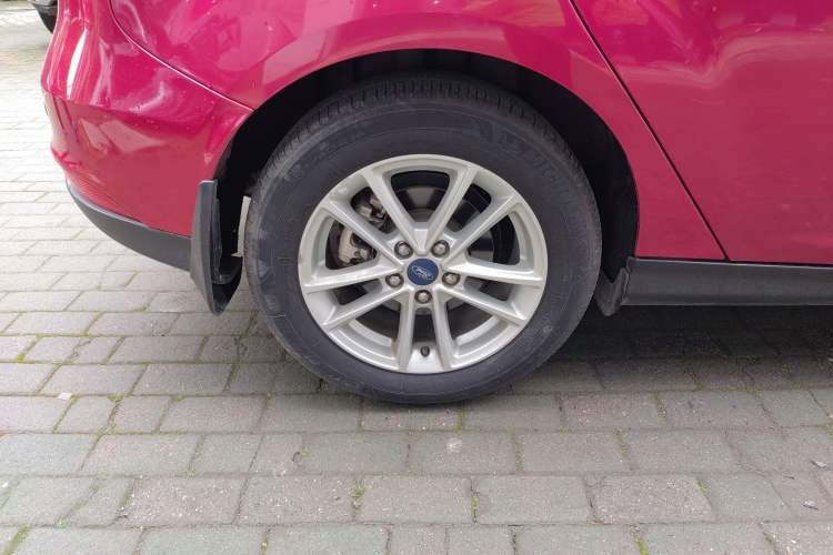 Used Ford Focus 2017 Hatchback 1.6L Automatic Fashion Edition Smart Drive Version