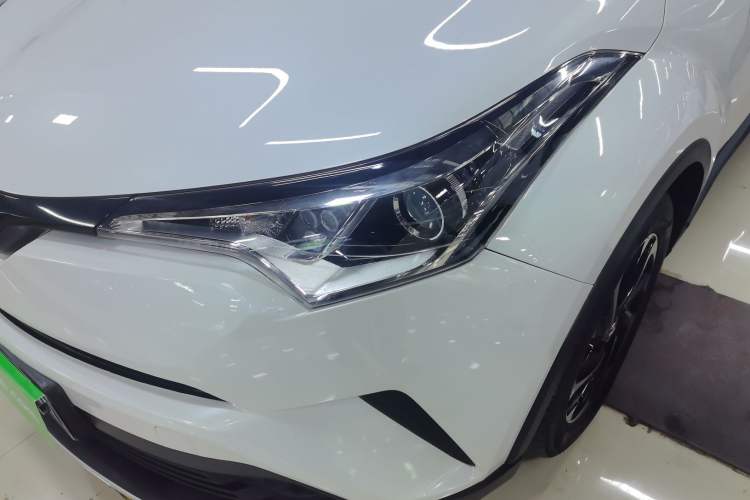 Used Toyota IZOA 2018 2.0L Yichi Edition China V Standard