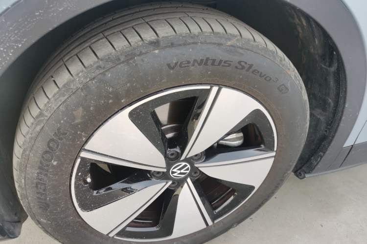 Used Volkswagen ID.4 X 2025 Smart Version Pure & Intelligent Enjoyment Edition
