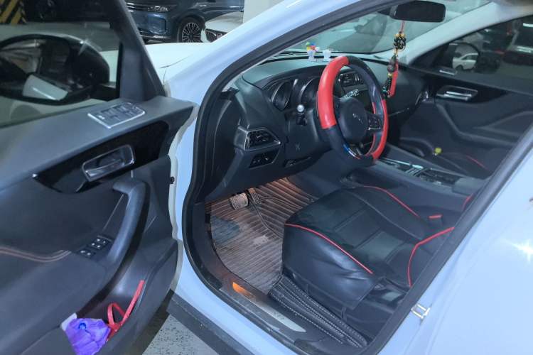 Used Jaguar F-PACE 2018 2.0T Four-Wheel Drive Urban Luxury Edition