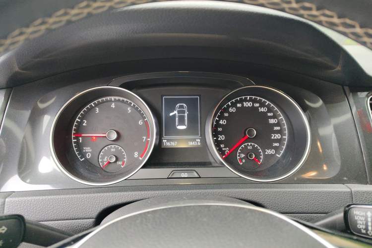 Used Volkswagen Golf 2017 1.6L Automatic Comfort Million-Vehicle Anniversary Edition Instrument Cluster