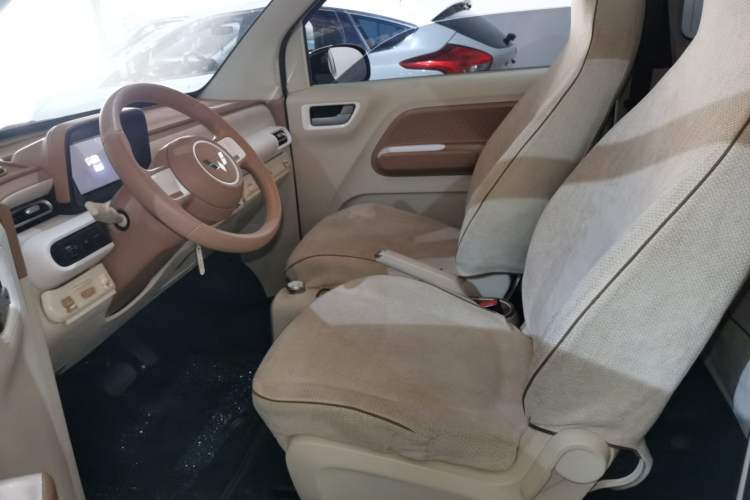 Used Wuling Hongguang MINIEV 2024 3rd Generation 215km Youth Edition Left Front Seat