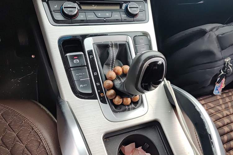 Used Geely Auto Emgrand X7 Sport 2018 1.8TD Automatic Two-Wheel Drive Smart Connect 4G Internet Edition