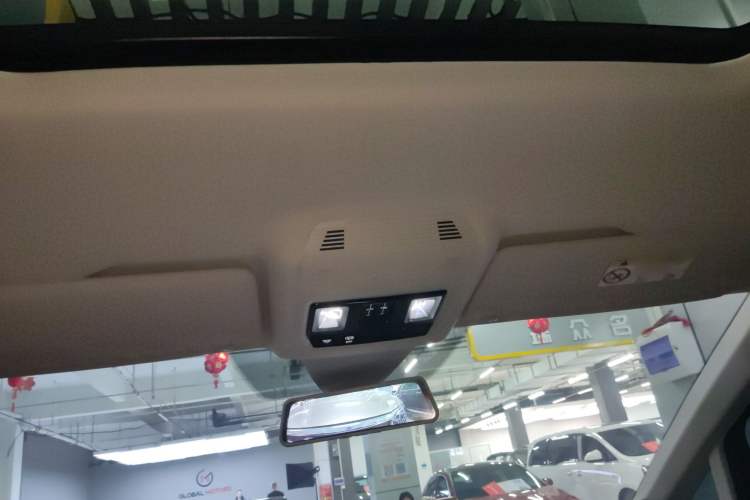 Used Volkswagen Viloran 2024 380TSI Premium Edition