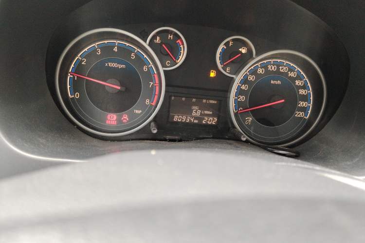 Used Suzuki SX4 S-Cross 2011 1.6L Manual Comfort Version Odometer Close Up