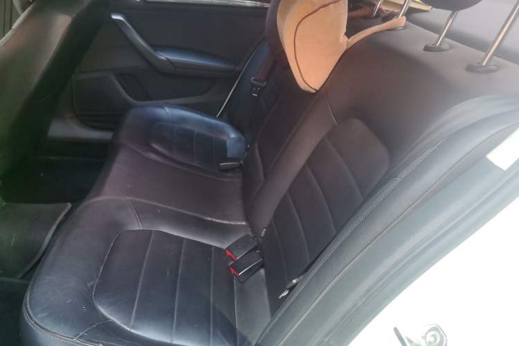 Used Volkswagen Santana 2015 1.6L Automatic Luxury Edition Left Rear Seat