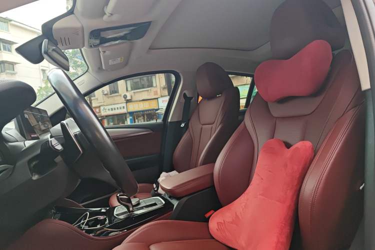 Used BMW X4 2022 xDrive 25i M Sport Package Left Front Seat