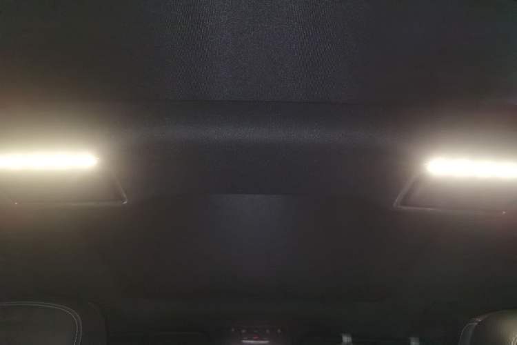 Used Mercedes-Benz GLC 2019 Facelift GLC 260 L 4MATIC Luxury Model
