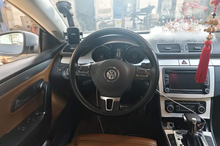 Used Volkswagen FAW-Volkswagen CC 2011 2.0 TSI Prestige Edition Steering Wheel