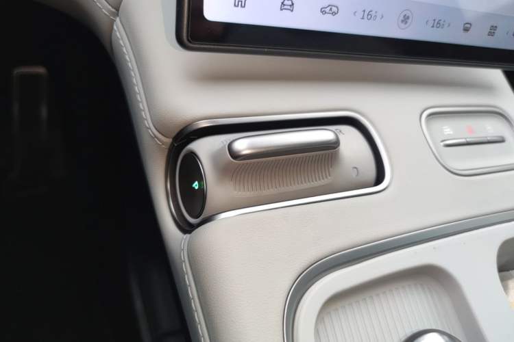 Used Nio ES6 2024 75 kWh
