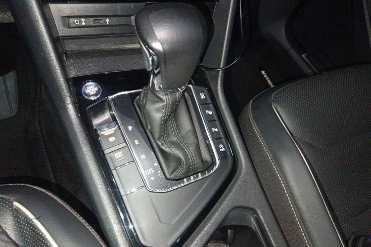 Used Volkswagen Tiguan L 2017 330TSI Automatic Two-Wheel Drive Flagship Edition
