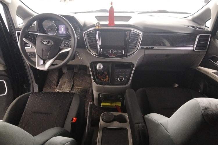 Used JAC Refine M4 2016 2.0L Manual Luxury Version