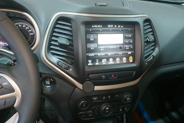 Used Jeep Cherokee 2016 2.4L Professional Smart Version