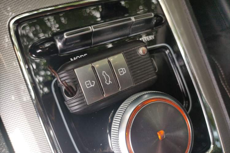 Used Roewe RX5 New Energy 2017 ERX5 EV400 Electric Internet Supreme Edition