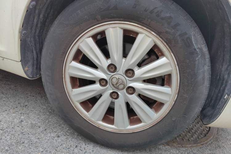 Used BAIC Senova D50 2014 1.5L manual standard version