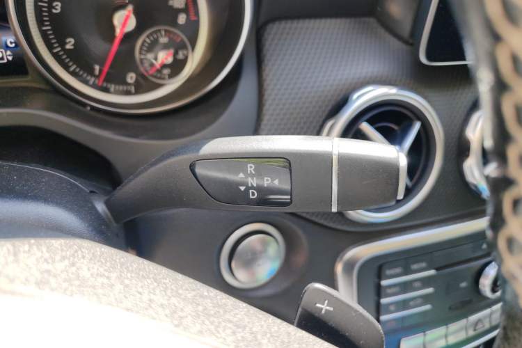 Used Mercedes-Benz GLA 2017 GLA 200 Sport Edition Gear Lever