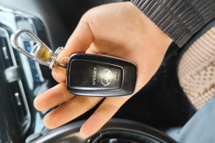 Used Toyota IZOA 2018 2.0L Yichi Edition China V Standard Vehicle Key