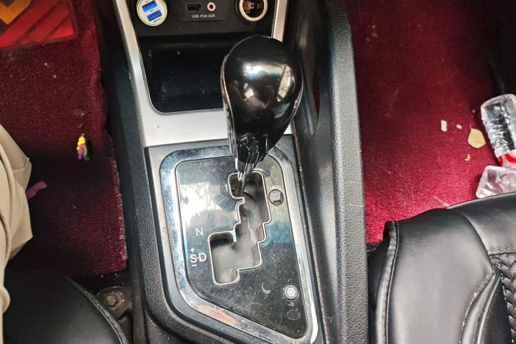 Used JAC Group Refine S3 2014 1.5L CVT Luxury Smart Model Gear Lever