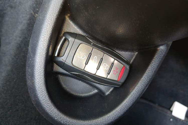 Used ORA Black Cat 2021 351 km Luxury Version Vehicle Key