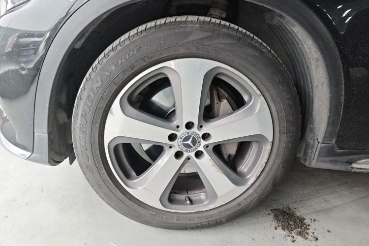 Used Mercedes-Benz GLC 2017 GLC 260 4MATIC Luxury Model