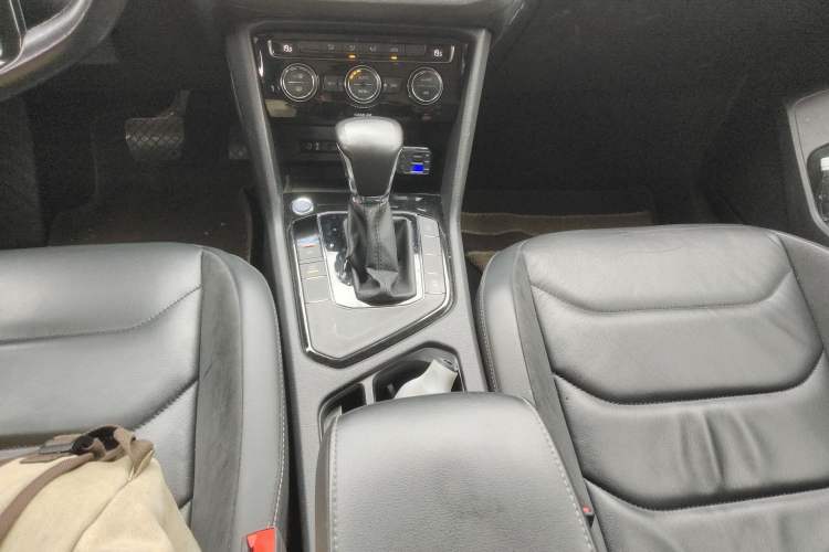 Used Volkswagen Tiguan L 2017 330TSI Automatic Two-Wheel Drive Comfort Edition
