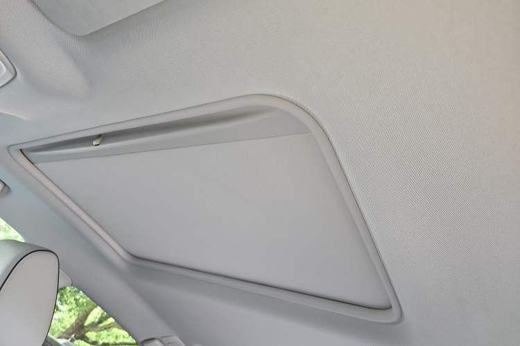 Used Buick GL8 2021 Land Cruiser Executive Class 652T Smart Luxury Model