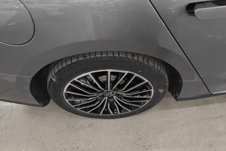 Used BYD Han 2020 EV Long-Range Luxury Model
