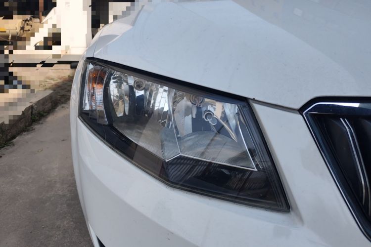 Used Skoda Octavia 2015 1.6L Manual Yijie Edition