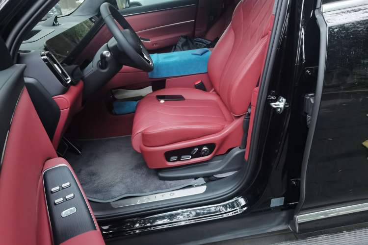 Used Hima AITO M8 2025 Model, Pure Electric Max+ Five-Seat All-Wheel-Drive Version
