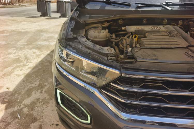 Used Volkswagen T-ROC 2018 280TSI DSG Two-Wheel Drive Advanced Version China V Emission Standard Right Front Headlight