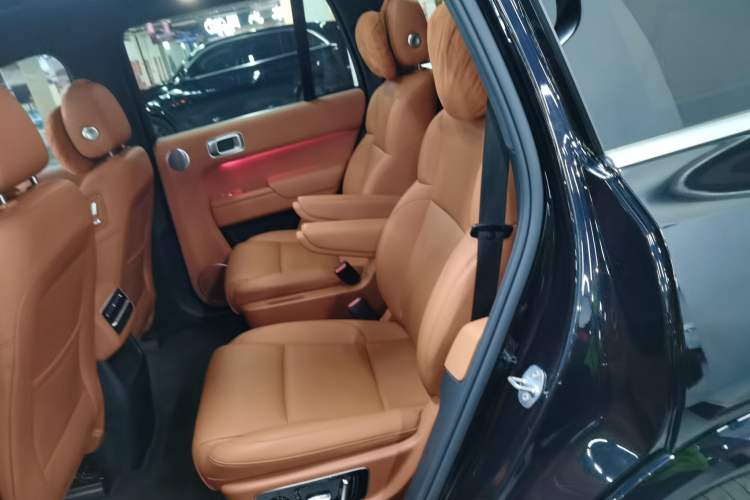 Used Li Auto L8 2023 Pro Model
