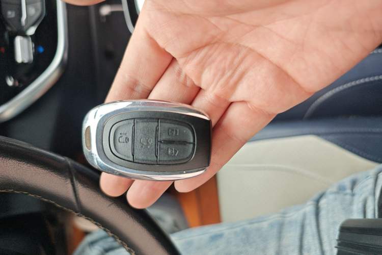 Used SAIC MAXUS G20 2021 PLUS 2.0T Gasoline Automatic Flagship Edition