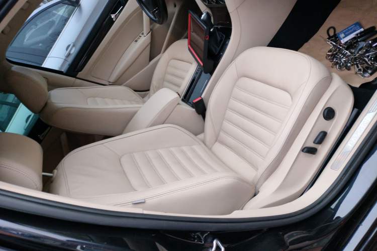 Used Volkswagen Passat 2015 2.0 TSI DSG Prestige Edition Right Front Seat