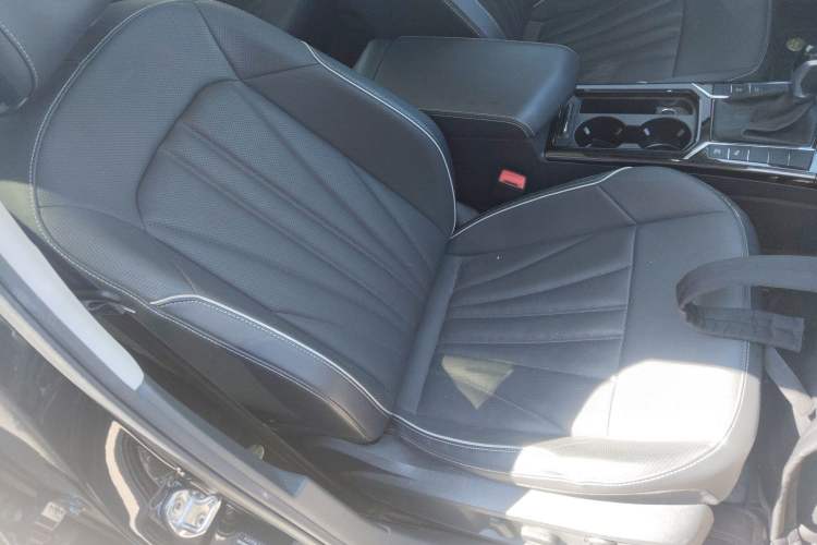 Used Volkswagen Passat 2024 380TSI Dragon Glory Edition
