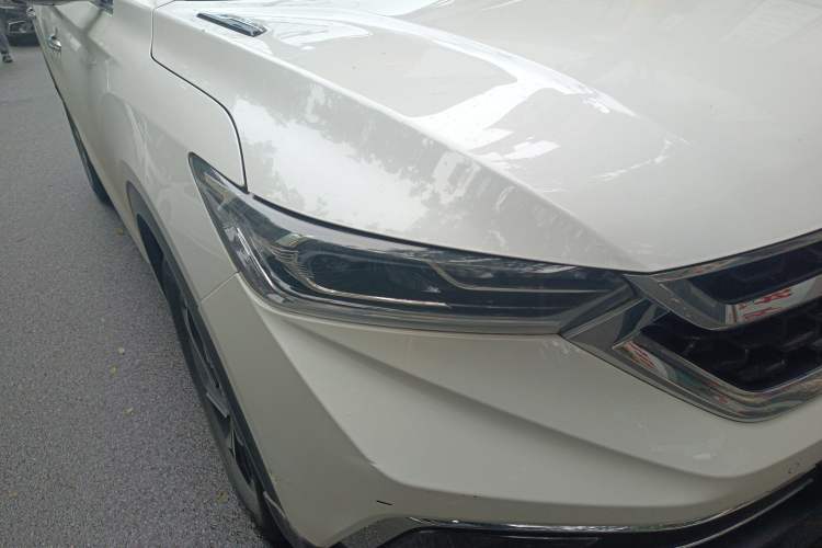 Used Dongfeng Aeolus AX7 2019 1.6T Automatic AI Navigation Model Enjoyment Version China VI Standard Right Front Headlight