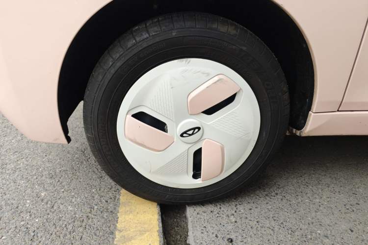 Used Chery QQ Ice Cream 2022 170km Sundae Phosphate Lithium-Ion Left Front Wheel Hub