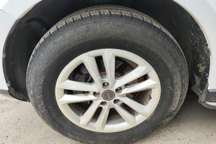 Used Zotye T600 Coupe 2017 1.5T Automatic Luxury Model Left Front Wheel Hub