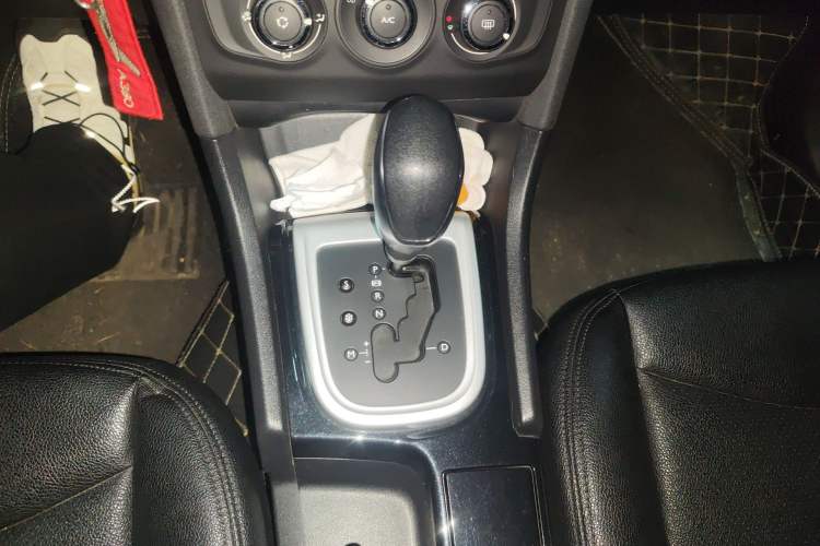 Used Citroen C4L 2015 1.8L Automatic Luxury Edition Gear Lever